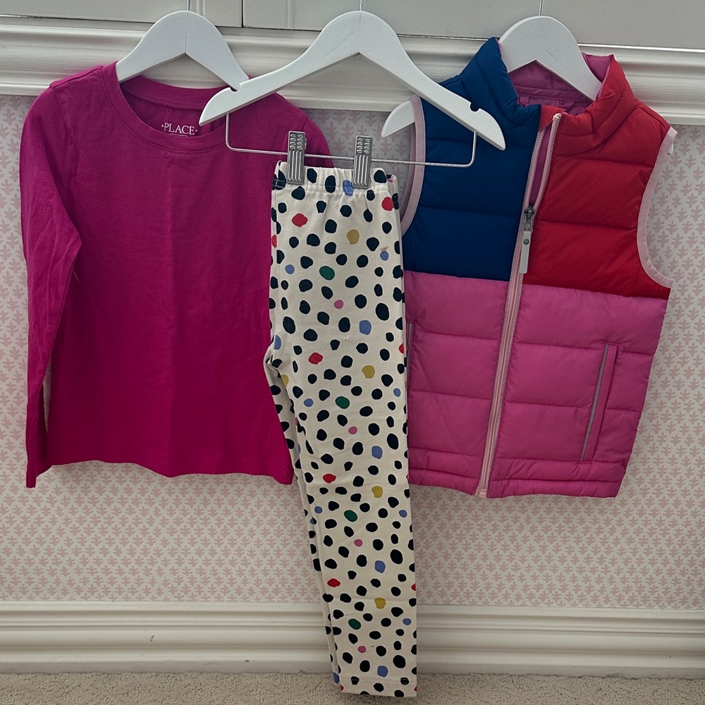 Colorful Hanna Andersson Kids Outfit Set with Vest, Shirt and Polka Dot Leggings